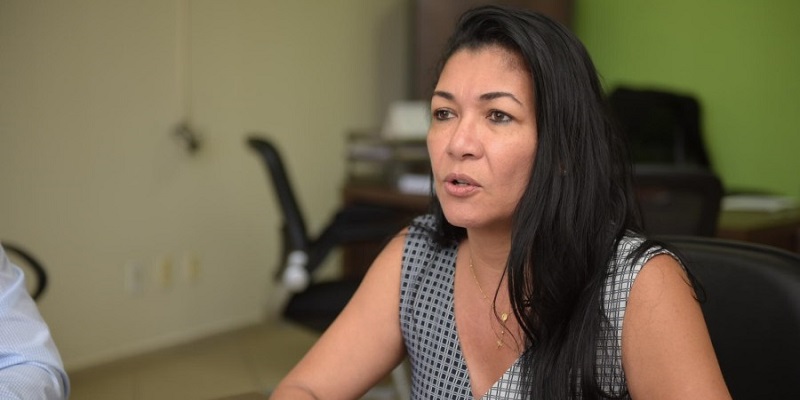 Sinhasique pede demissão do cargo de secretária de Turismo do Acre