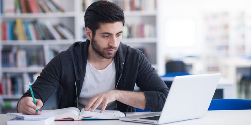 Governo abre cursos profissionalizantes para a comunidade no Acre