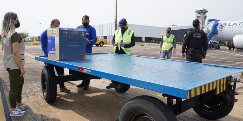 Acre recebe mais 7 mil doses de vacina contra a covid-19 nesta sexta-feira