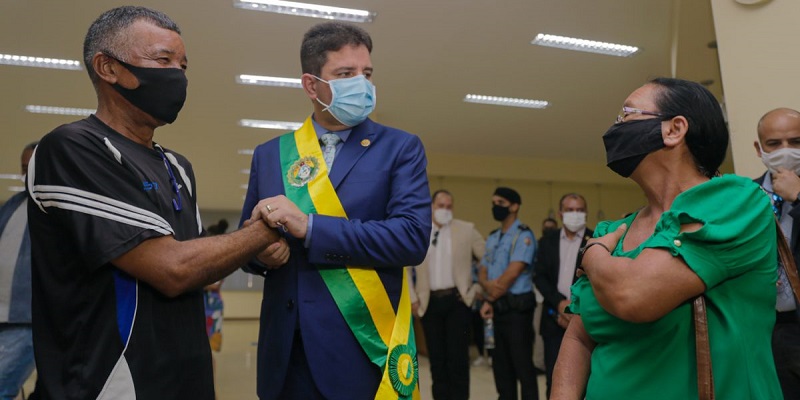 Aplicação da dose de reforço continua nesta segunda-feira