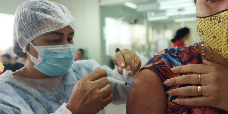 Vacinação contra a covid-19 segue nesta terça-feira em Rio Branco