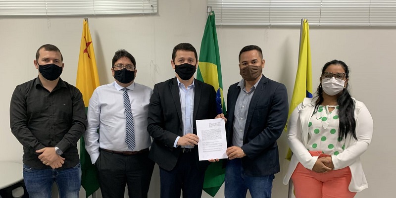 Estado assina convênio com banco para abrir contas de apenados