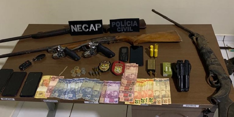 Cinco pessoas são presas em Capixaba por tráfico de drogas