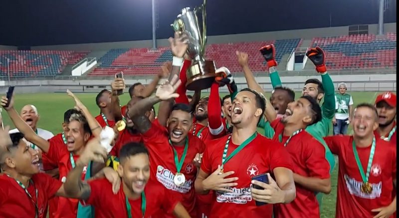 Pouco público, terremoto e campeão