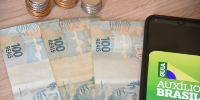 Auxílio Brasil começará a ser pago dia 17 com valor médio de R$ 226