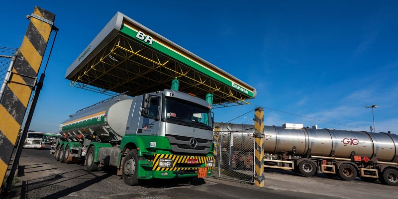 Petrobras anuncia novo aumento da gasolina e do diesel nas refinarias
