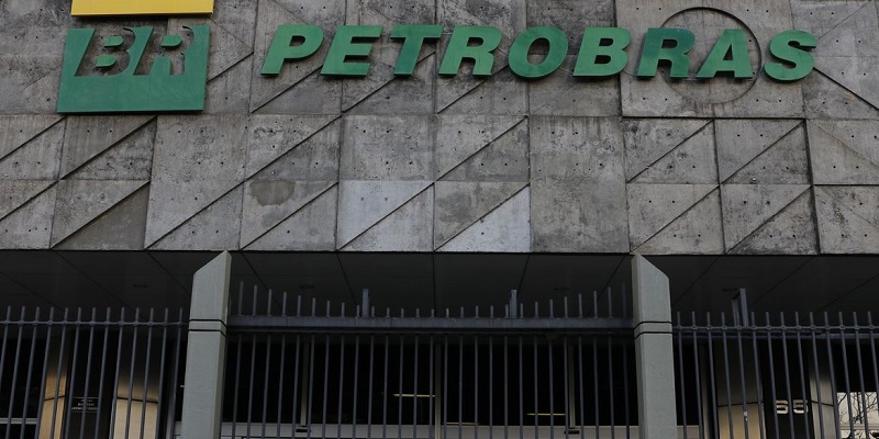 Petrobras aprova programa social para subsidiar gás de cozinha