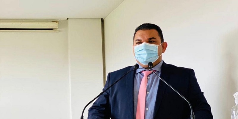 Vereador Fábio Araújo fará segunda viagem para participar de curso