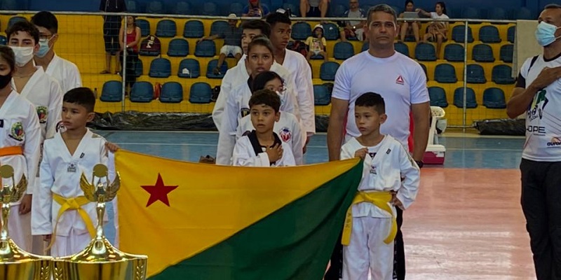 Atletas acreanos participam do XV Rondônia Taekwondo Open