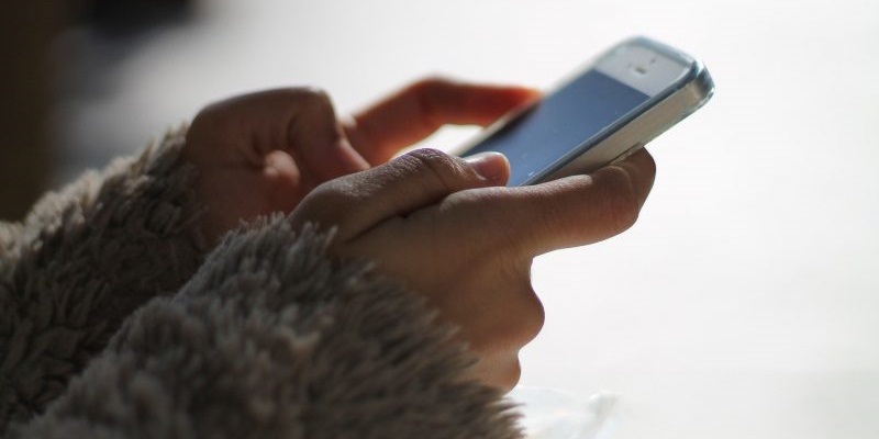 Cuidado com o golpe do romance virtual