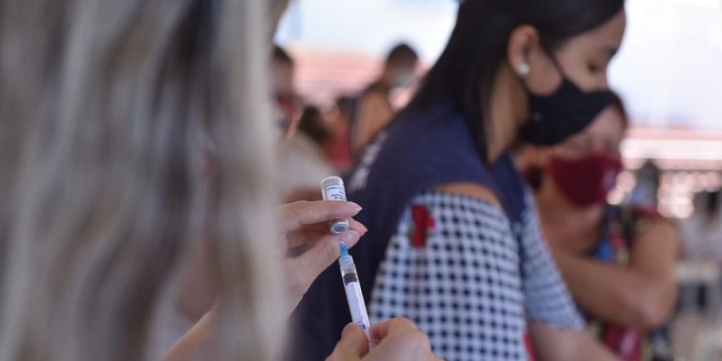 Confira os pontos de vacinação contra a covid-19 em Rio Branco nesta sexta-feira