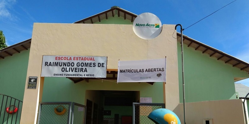 Em Rio Branco, escola tem aulas suspensas após professora testar positivo para covid-19