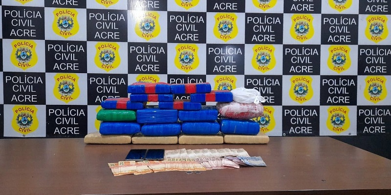Quatro pessoas são presas com 20 kg de drogas na BR-364, no Acre