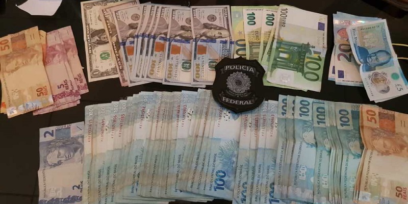 Ptolomeu: foram apreendidos R$ 600 mil entre dólares, euros e reais