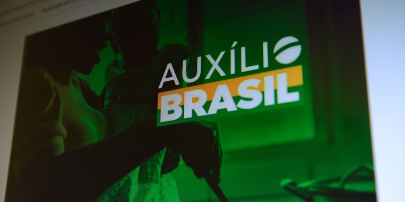 Beneficiários do Auxílio Brasil com NIS final 4 recebem nesta quarta