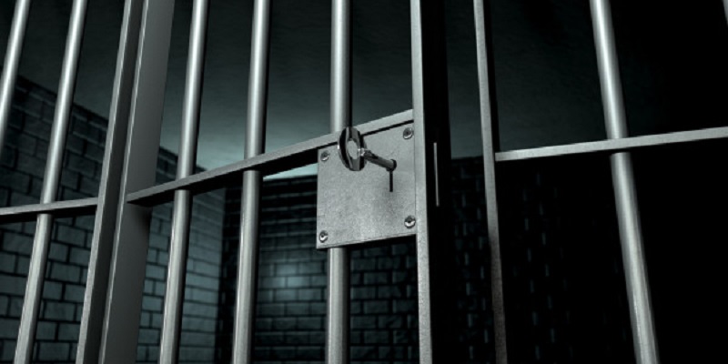 Acusado de incendiar casa de ex-companheira tem prisão mantida