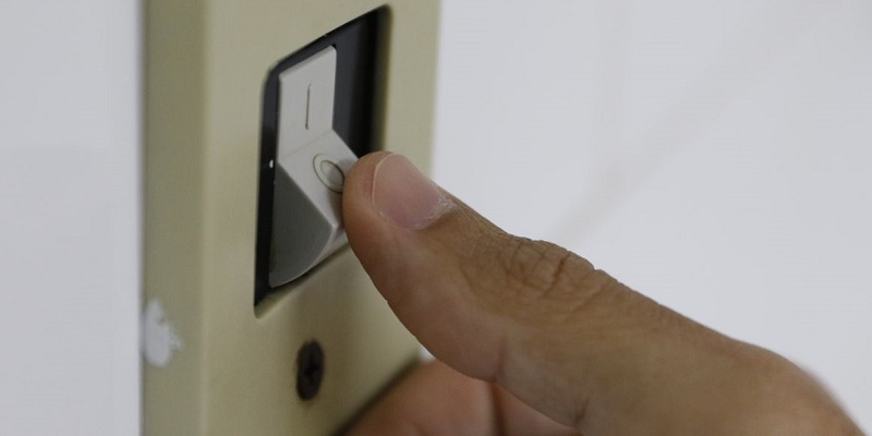 Famílias de baixa renda terão redução automática na conta de luz