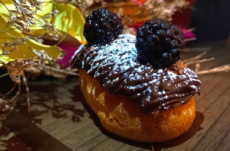 Éclairs ou Bomba de Chocolate