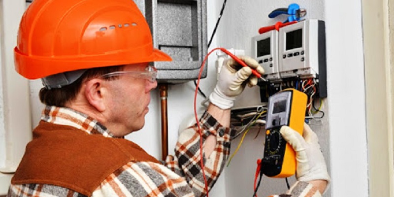 Garçom, Costureira, Motorista; confira as vagas do Sine