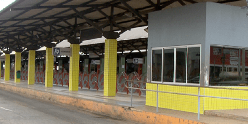 Empresas de ônibus mantêm paralisação nesta segunda-feira em Rio Branco