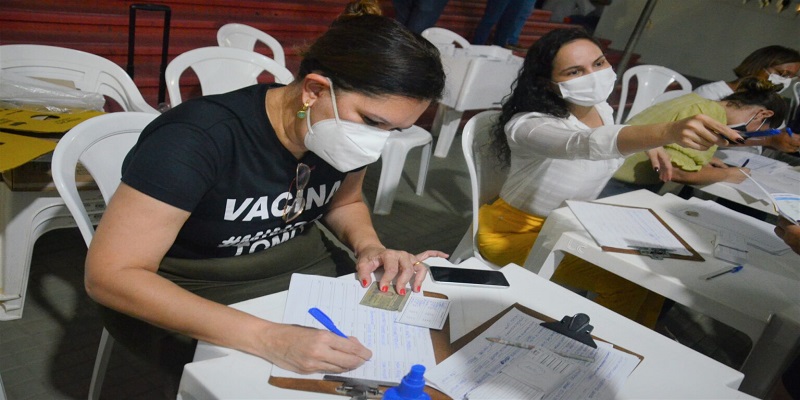 Mutirão de Vacinação contra a covid-19 continua nesta terça-feira