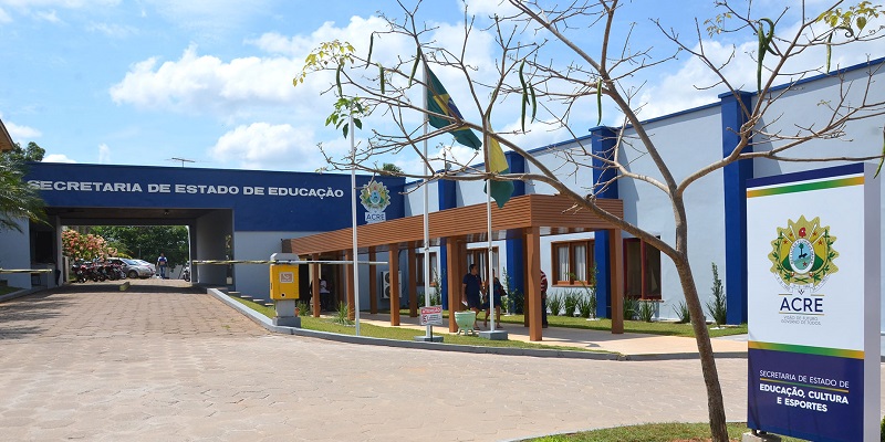 Educação do Acre prevê ensino totalmente presencial em 2022