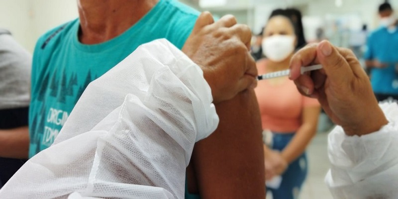 Confira os pontos de vacinação contra a covid-19 em Rio Branco neste sábado