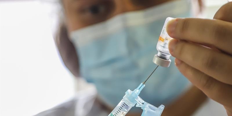 Saiba quais os pontos de vacinação contra covid-19 em Rio Branco neste sábado