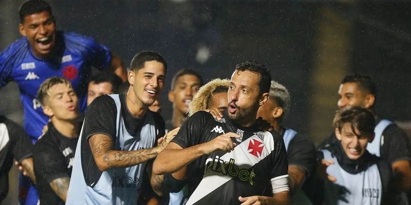 Vasco vence a Portuguesa-RJ e volta a liderar o Cariocão 2022