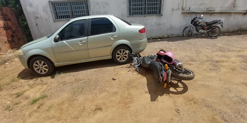 Dois homens assaltam loja Americanas, fogem e trocam tiros com a polícia