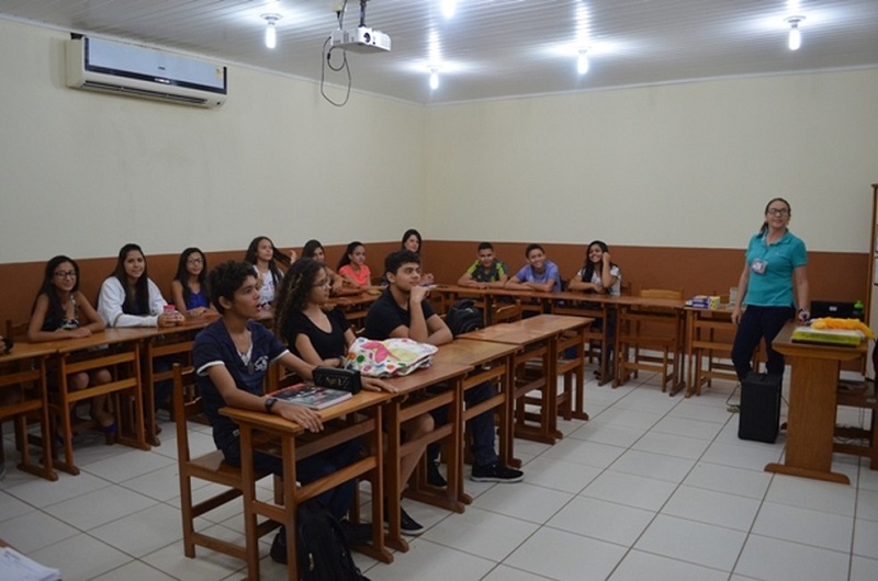 Centro de Línguas abre inscrições para comunidade nesta segunda