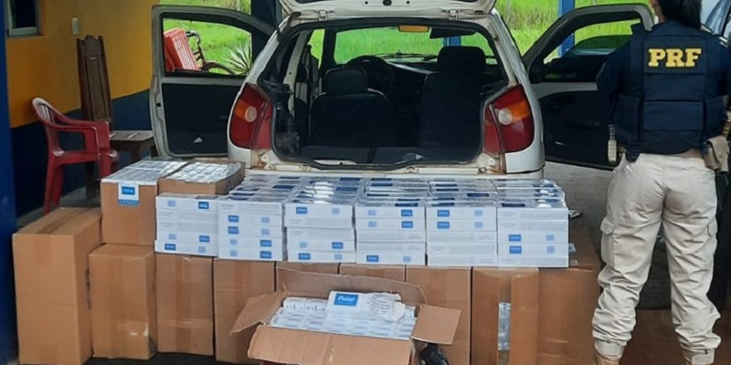 No Acre, PRF encontra veículo abandonado com mais de 7 mil maços de cigarro