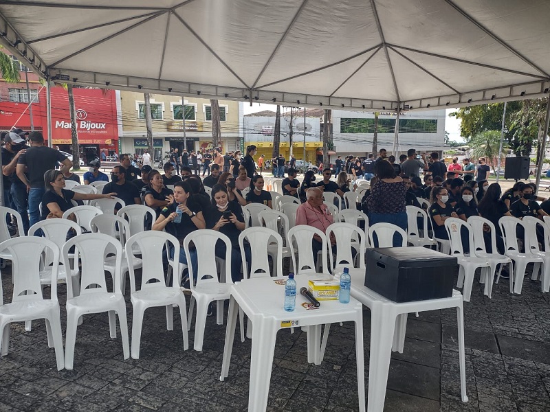 Em Rio Branco, servidores da Segurança e Saúde realizam manifestação