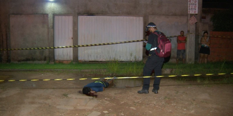 Homem é morto com seis tiros no bairro Santa Helena, em Rio Branco