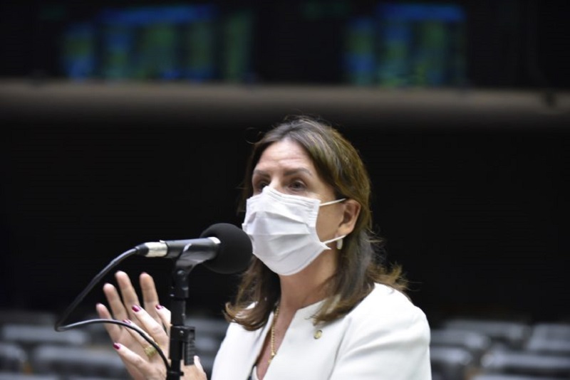 Câmara aprova idade mínima de 21 anos para esterilização voluntária