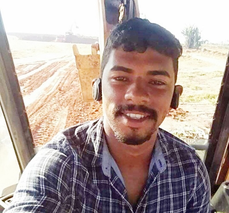 Em Rio Branco, motociclista morre ao bater em carro em ultrapassagem