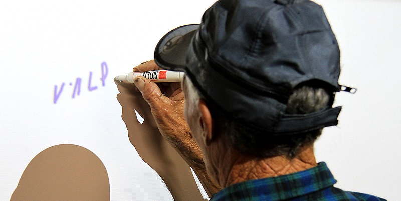 Detran oferece auxílio alfabetização para as pessoas que precisam tirar CNH