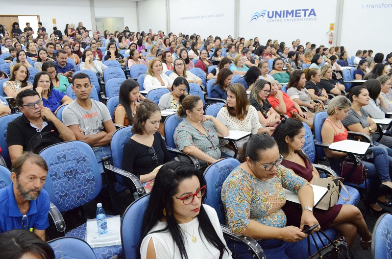 Trabalhador da Educação terá aumento do seu salário em abril