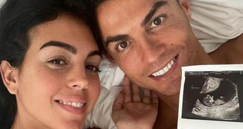 Cristiano Ronaldo lamenta morte de um dos gêmeos durante o parto