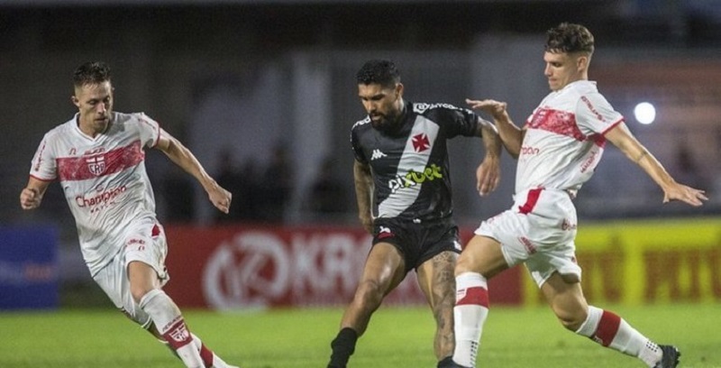 Falta de consistência em todos os setores marca novo empate do Vasco