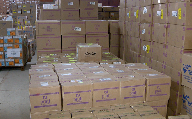 Secretária de Saúde faz coletiva para explicar falta de medicamentos