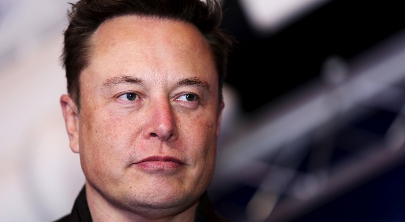 Comandante de tropas ucranianas encurraladas em siderúrgica apela para Elon Musk no Twitter