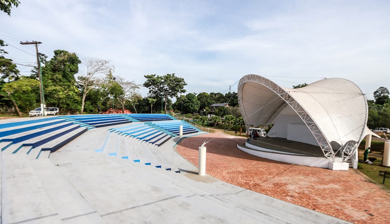 Concha Acústica tem aulas gratuitas de dança às segundas, quartas e sextas