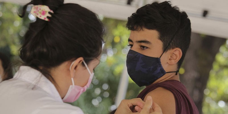 Covid-19: Rio Branco inicia dose de reforço em adolescentes de 12 a 17 anos