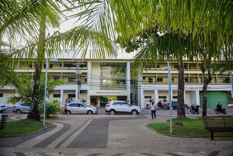 Prefeitura começa a pagar novo reajuste a partir de quarta-feira