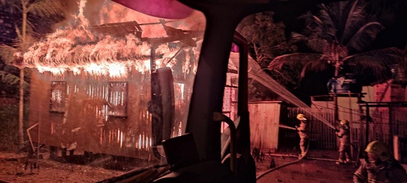 Em Sena Madureira, mulher tem casa incendiada e o ex-marido é o principal suspeito