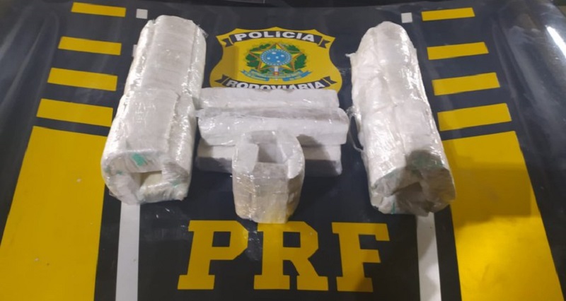 Estrangeira é presa na BR-364, em Xapuri, com cloridrato de cocaína