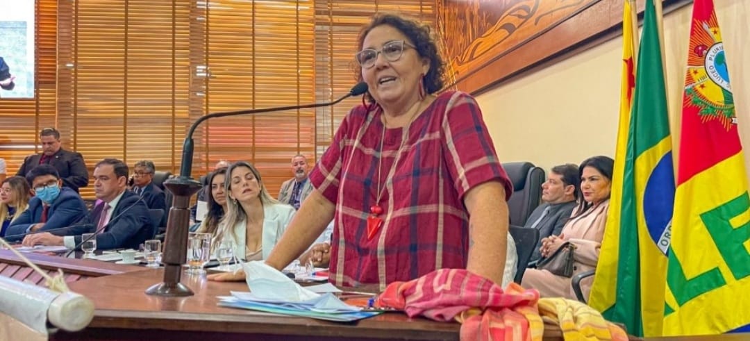 CONSELHEIRA NALUH GOUVEIA  DESABAFA E ABRE O VERBO NA TRIBUNA DA ALEAC