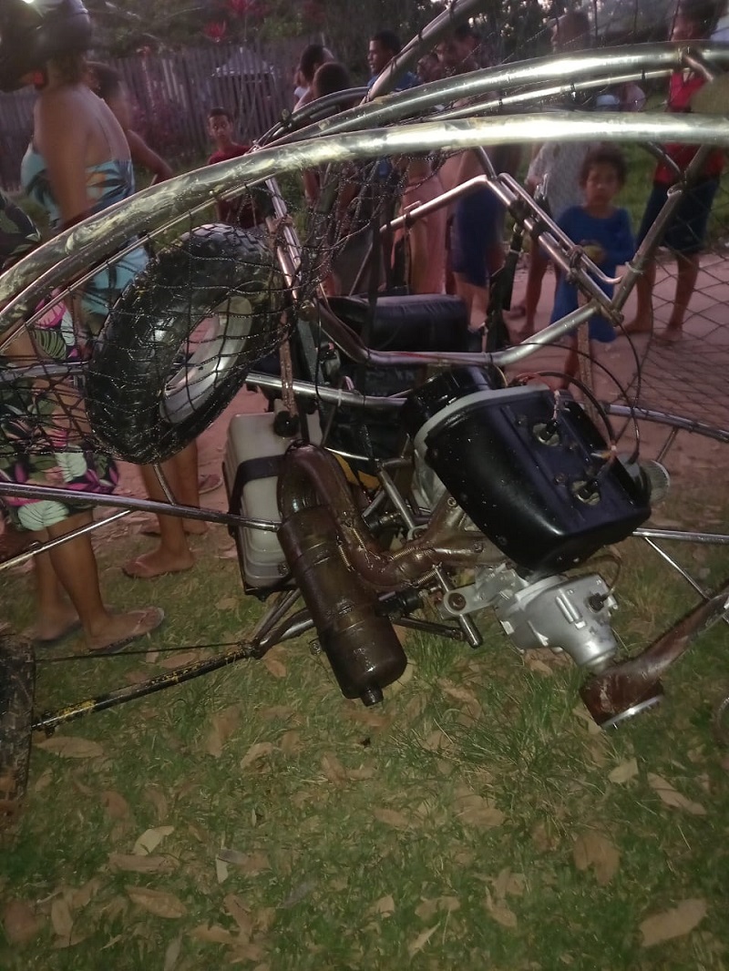 Piloto de paramotor sofre acidente durante voo no município de Guarujá