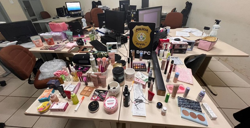 Jovem é presa ao aplicar golpe do falso Pix e causa prejuízo de R$ 7 mil em loja de Rio Branco